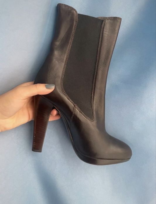 Ghete designer Miu Miu originale