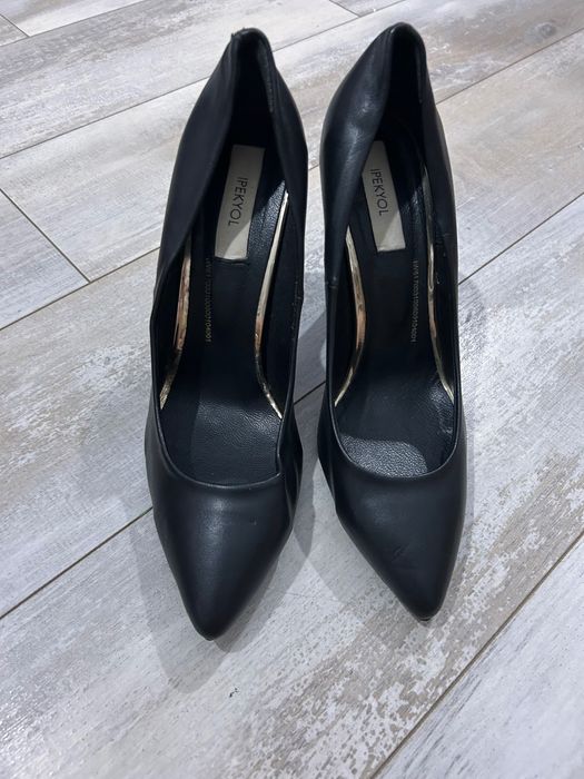 Pantofi Stileto !