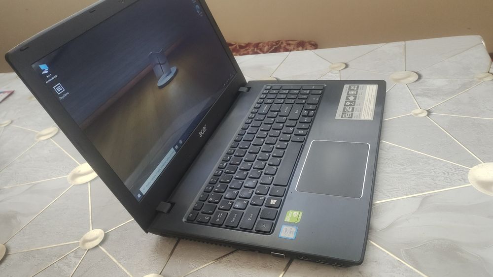 Игровой ноутбук Lenovo в хорошем состоянии