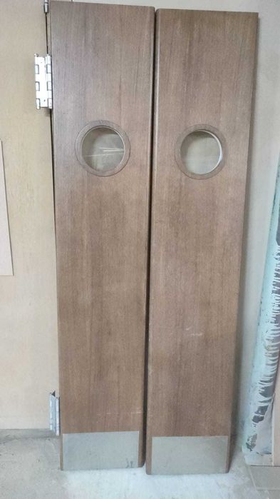 Продается распашные двери в рестораны и кафе