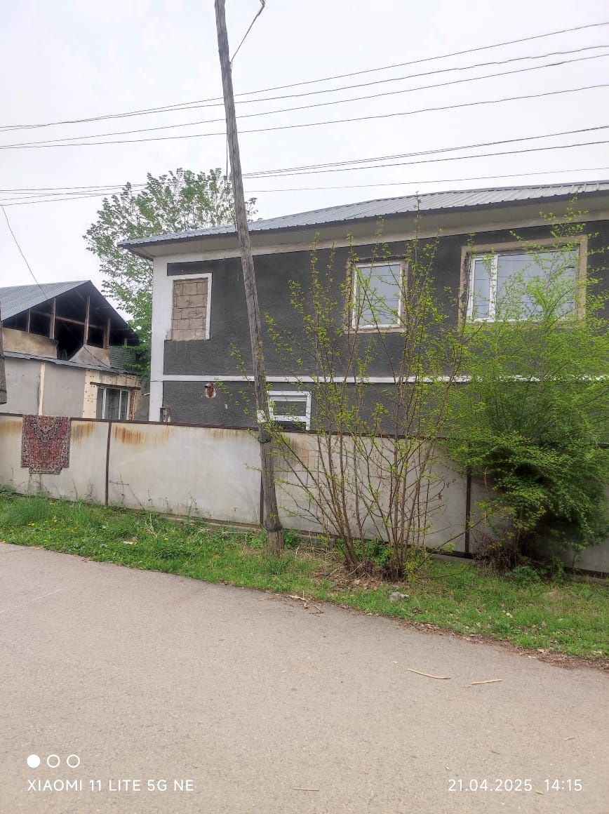 Продам дом  срочно.  Торг есть
