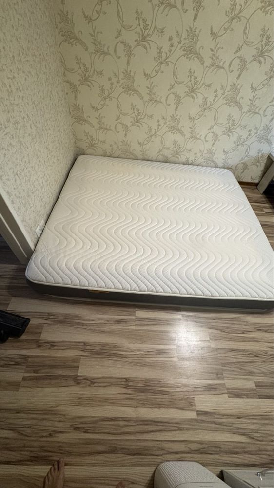 Продам матрас! Размер 200/180 толщина 25.