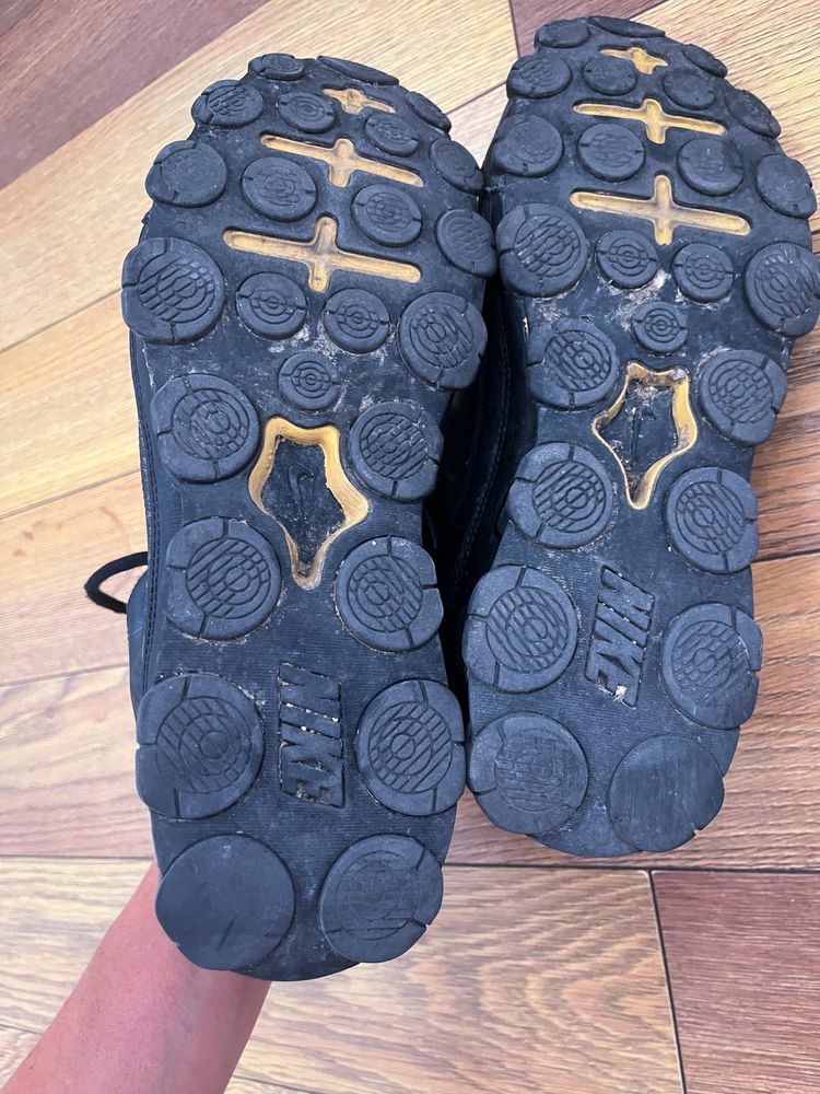 Маратонки nike 43 номер