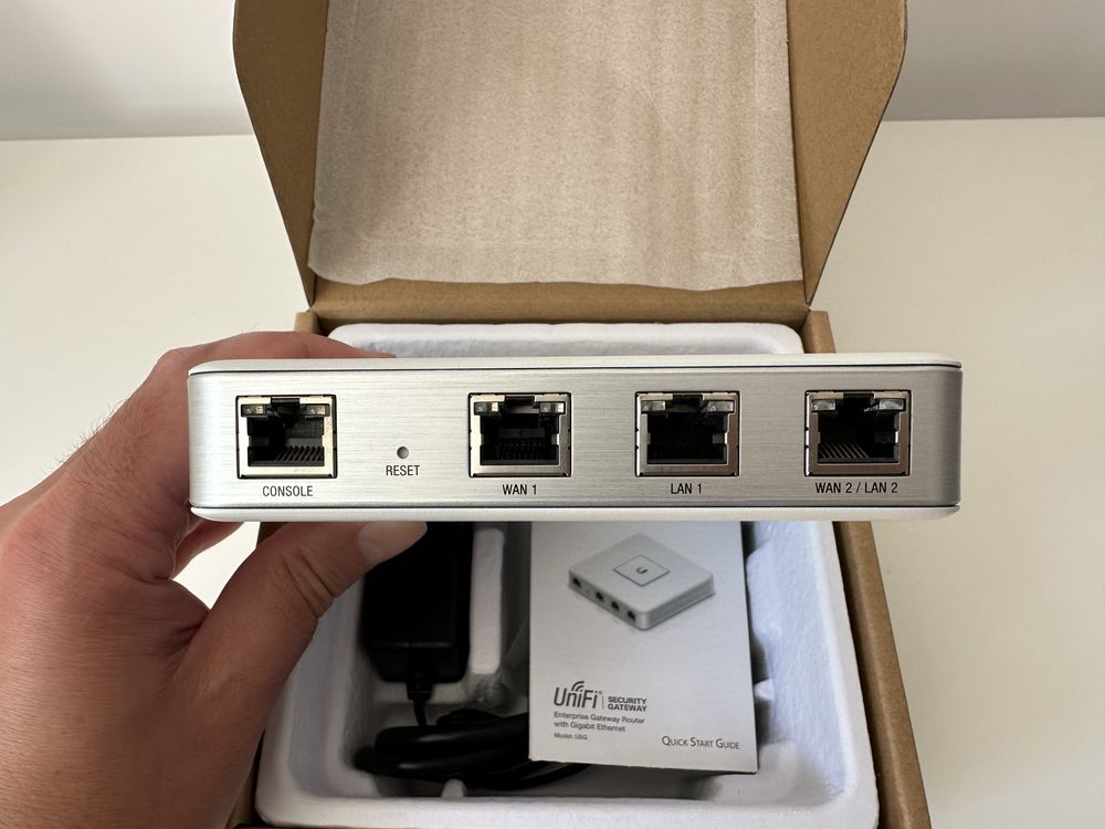Ubiquiti Unifi Security Gateway USG професионален рутер, защитна стена