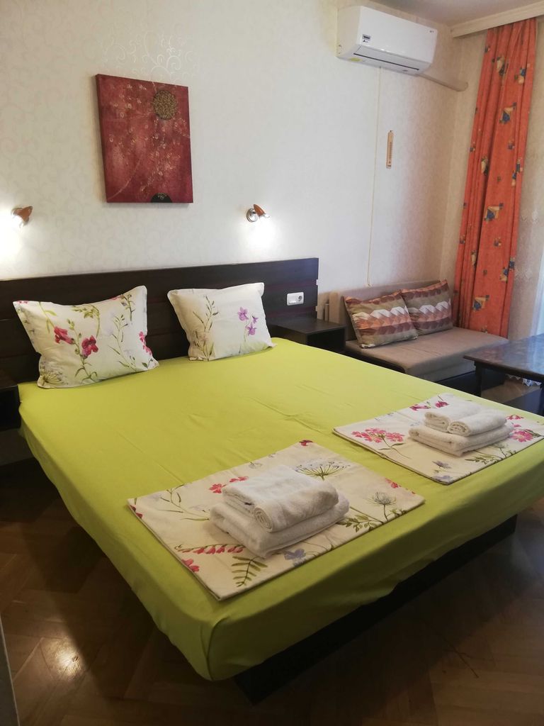 Дава се под наем Етаж от къща в Созопол - 150 кв.м за 147.9 € - Снимка #12