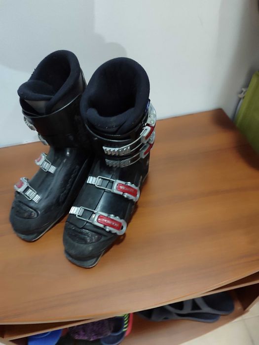 Ски обувки два чифта, за юноши. Бели  Черни .