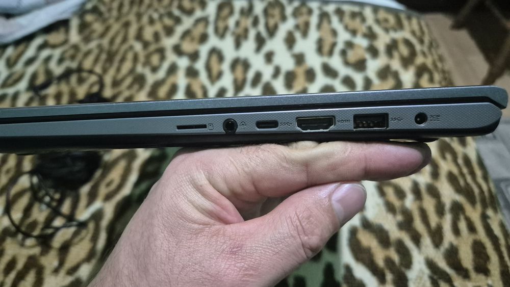 Laptop asus x512u i3