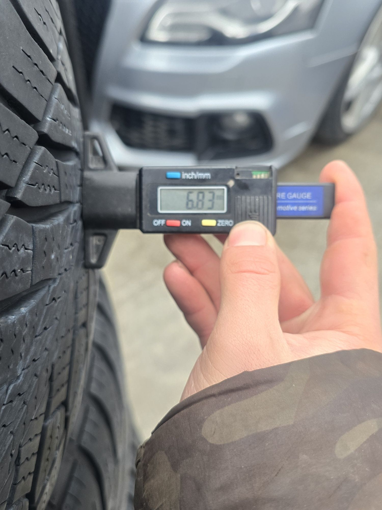 4 Броя 225/55/17 Goodyear 2x6,8mm 2x5mm