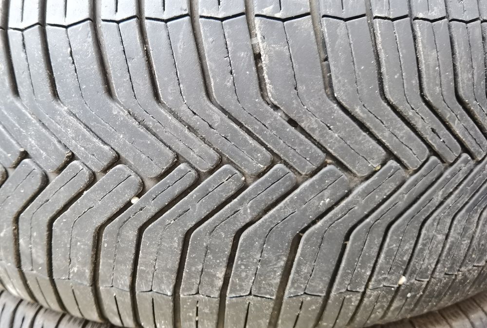 Michelin crossclimate SUV 235 60 r16
