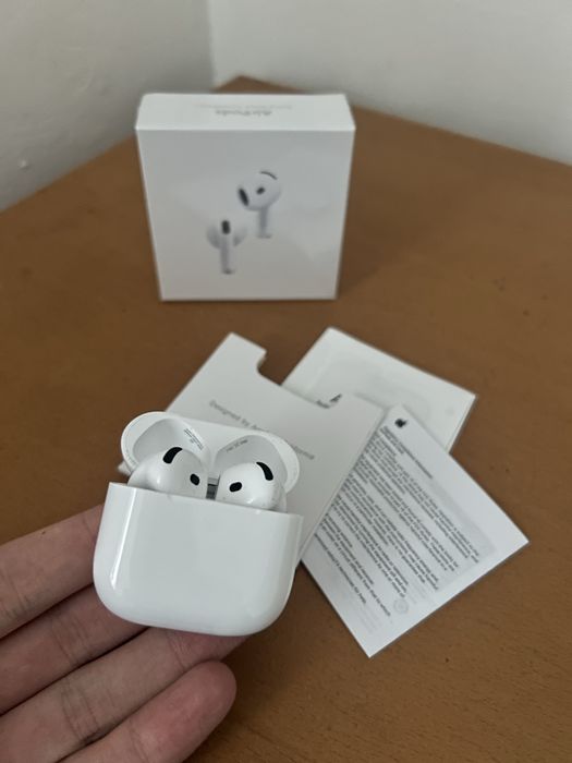 AirPods 4 Active Noise Cancellation