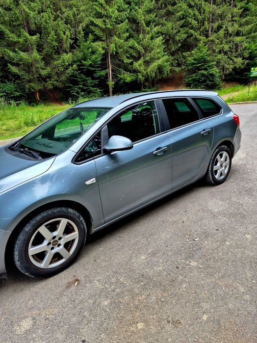 Opel Astra J Sports Tourer