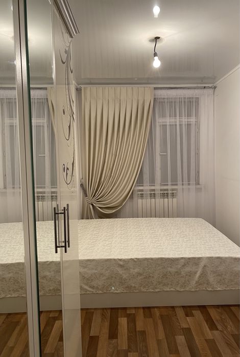 Продаётся 2 ком.кв. на 2 этаже в 15 микрорайоне, 33 дом по набережной!