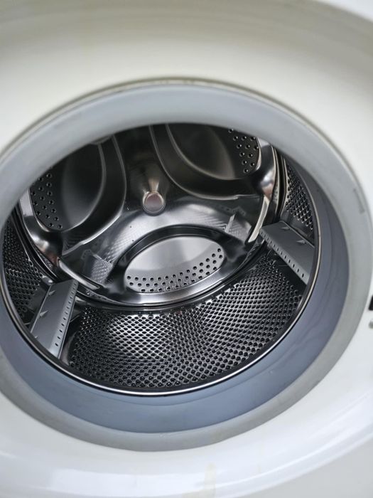 Пералня Ariston  и сушилня Miele