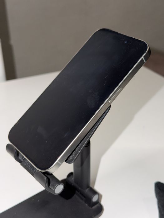 iPhone 15 Pro 256 gb . 17.6.1 ios