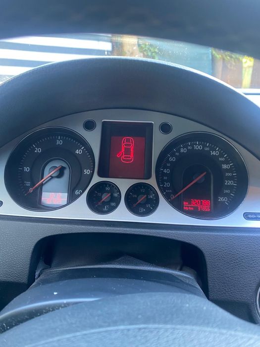 Vand sau schimb passat b6 2.0 tdi