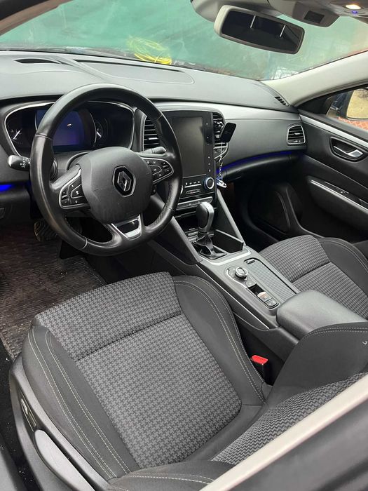 Vand renault talisman inundat sau schimb cu auto
