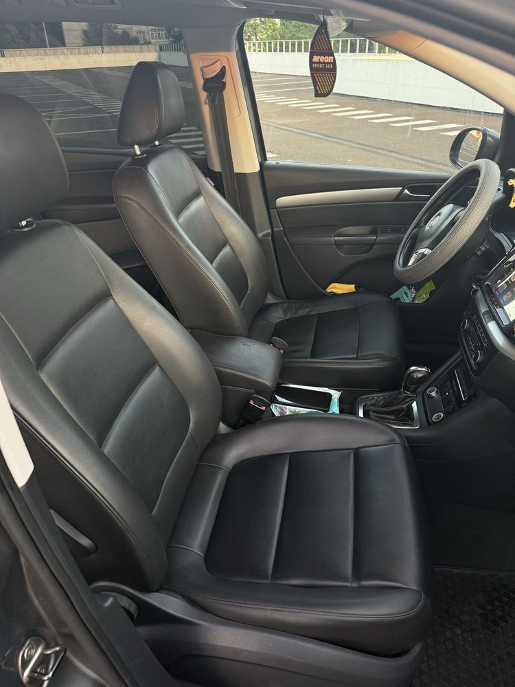 Volkswagen Sharan 2012