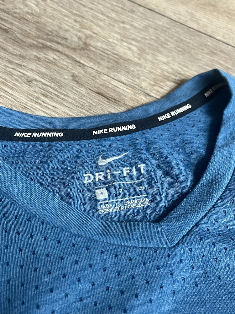 NIKE Dri-Fit Running - размер S / Оригинал