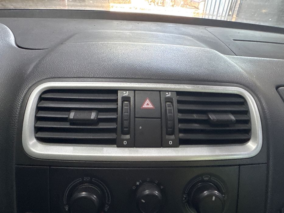 Grila de ventilatie bord centrala SKODA FABIA II 542 2006 - 2014  5J08