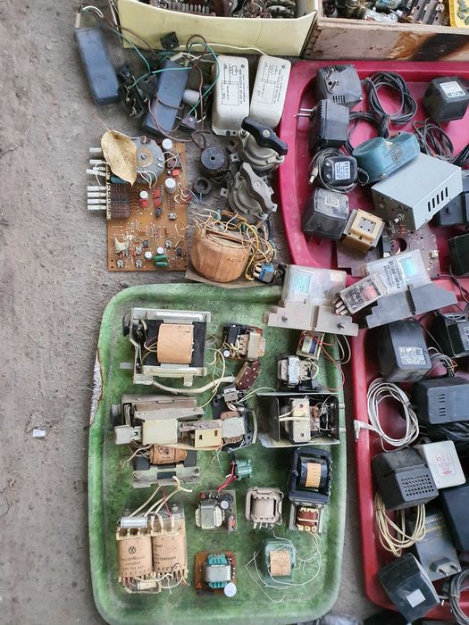 Трансформаторы Моторчики Радиолампы и др.