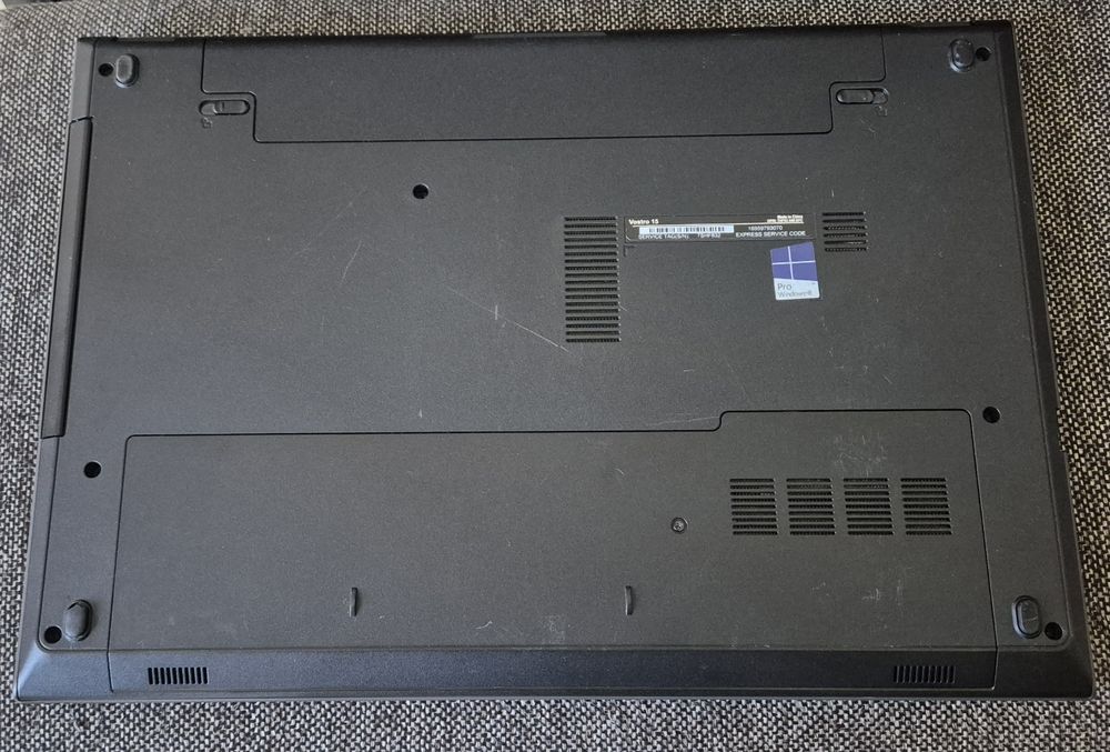 vand laptop Dell Vostro 3549..15.6"..8 Gb..Hard 1 TB..arata f bine.