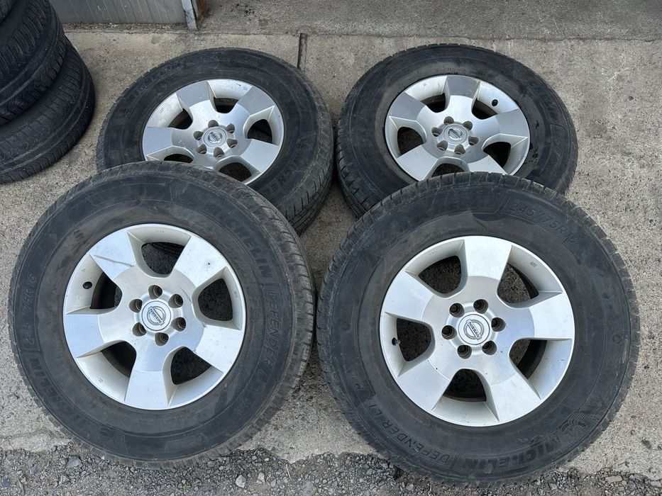 Джанти с гуми 16’ за Nissan Navara/Pathfinder