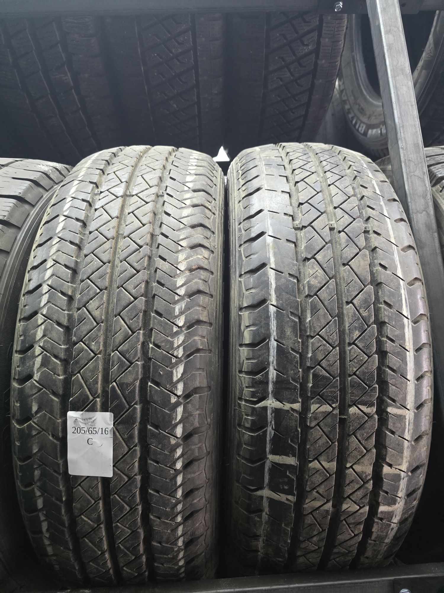 2x 205/65/16C VARA NEXEN Stare impecabila