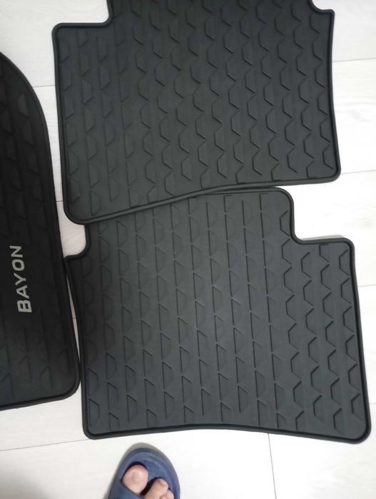Vând covorașe originale Hyundai bayon