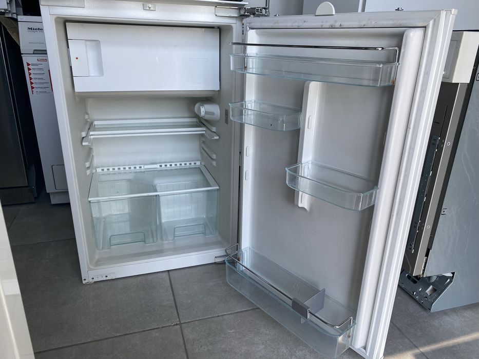 Малък хладилник за вграждане С Голям Вътрешен ОБЕМ