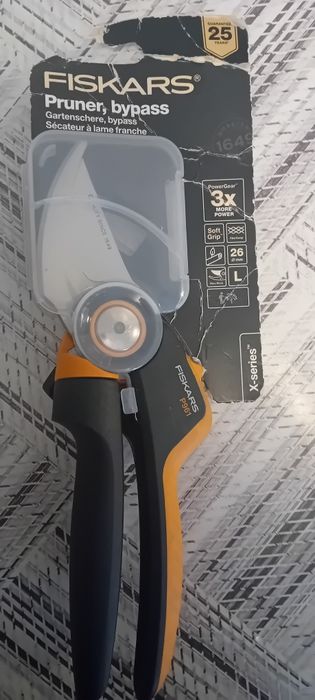 Foarfecă fiskars și Gardena