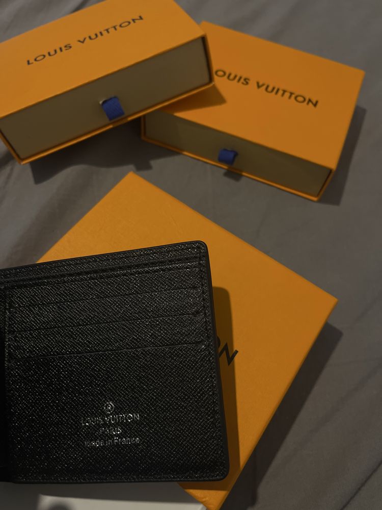 Louis Vuitton портфеил