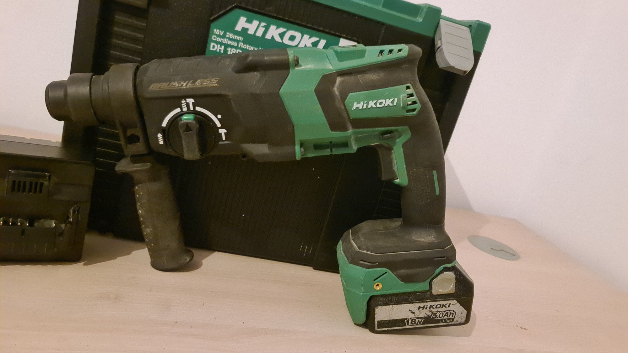 Hikoki Percuție Ciocan rotopercutor Baterie 18V 2x5Ah SDS Plus