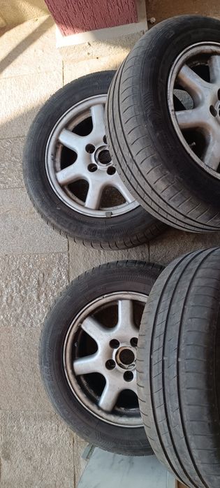 Продавам джанти с летни гуми 195/65/15