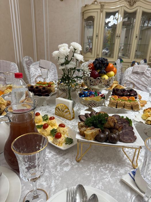 Стол стулья посуда шымкент шаңырақ астау газон оформление қазан ошақ