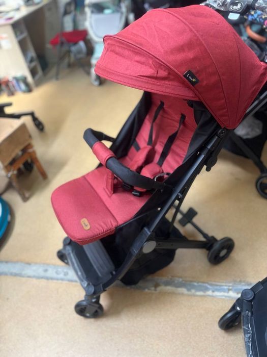 Căruț sport tip troler 
-carus sporttTip troller
-Sistem de pliere mod