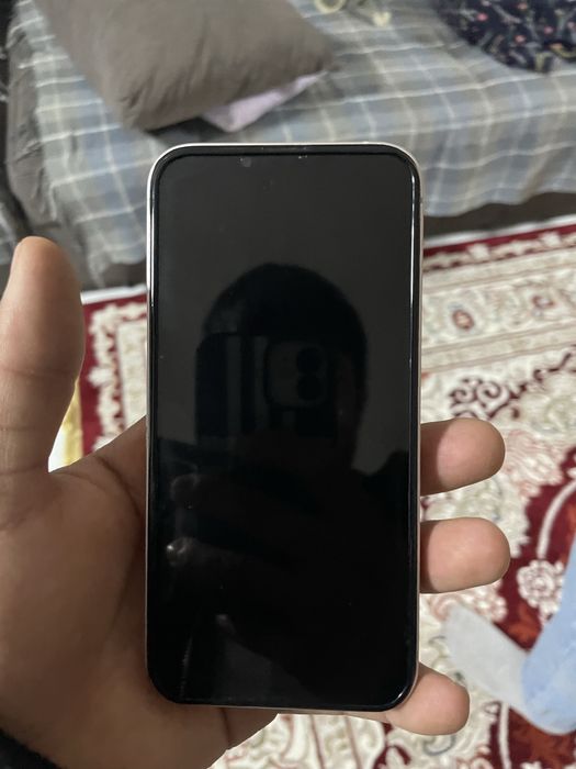 Продам айфон 13 идеал