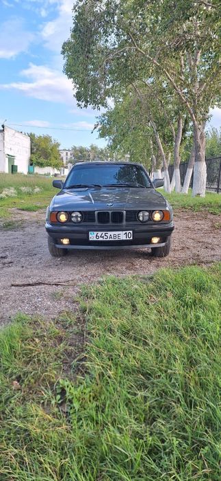 БМВ 5 модель е34