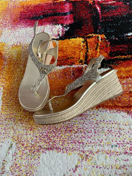 Sandale pentru femei