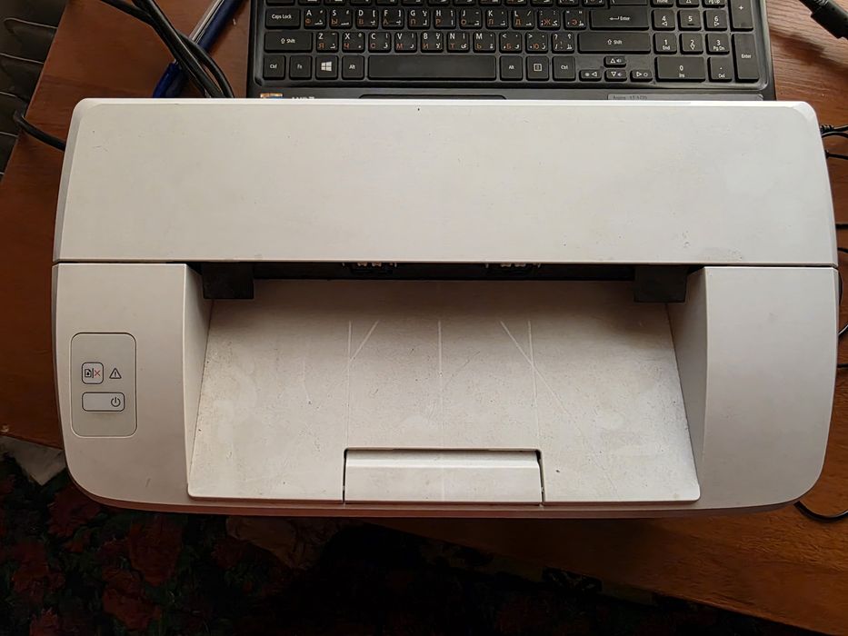 Printer HP M15a.