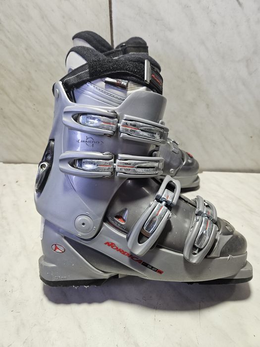 Clapari ski schi Nordica  mondo 25-25,5 corespunde mărimii 38-39