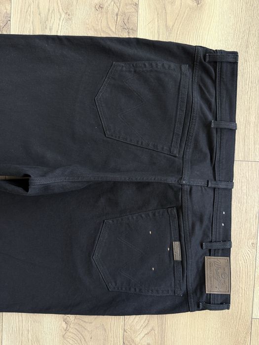 Blugi WRANGLER Regular Negru Barbati | Marime 44 x 32 (Talie 120 cm)