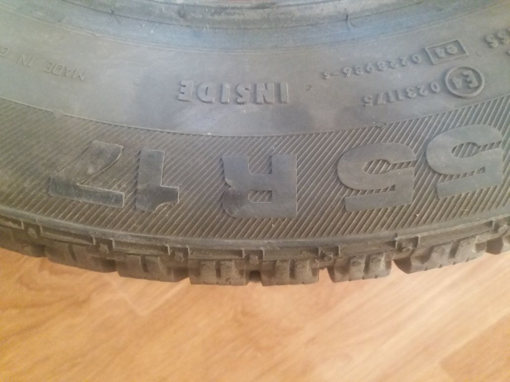 Продам 2 шины Континеталь 225/55 R17