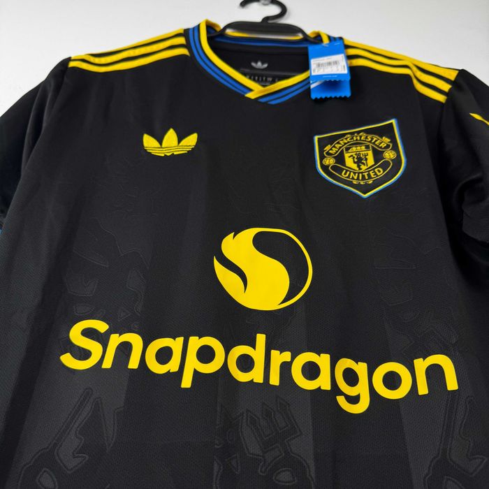 New! Манчестър Юнайтед 25/26 Трети Тениски