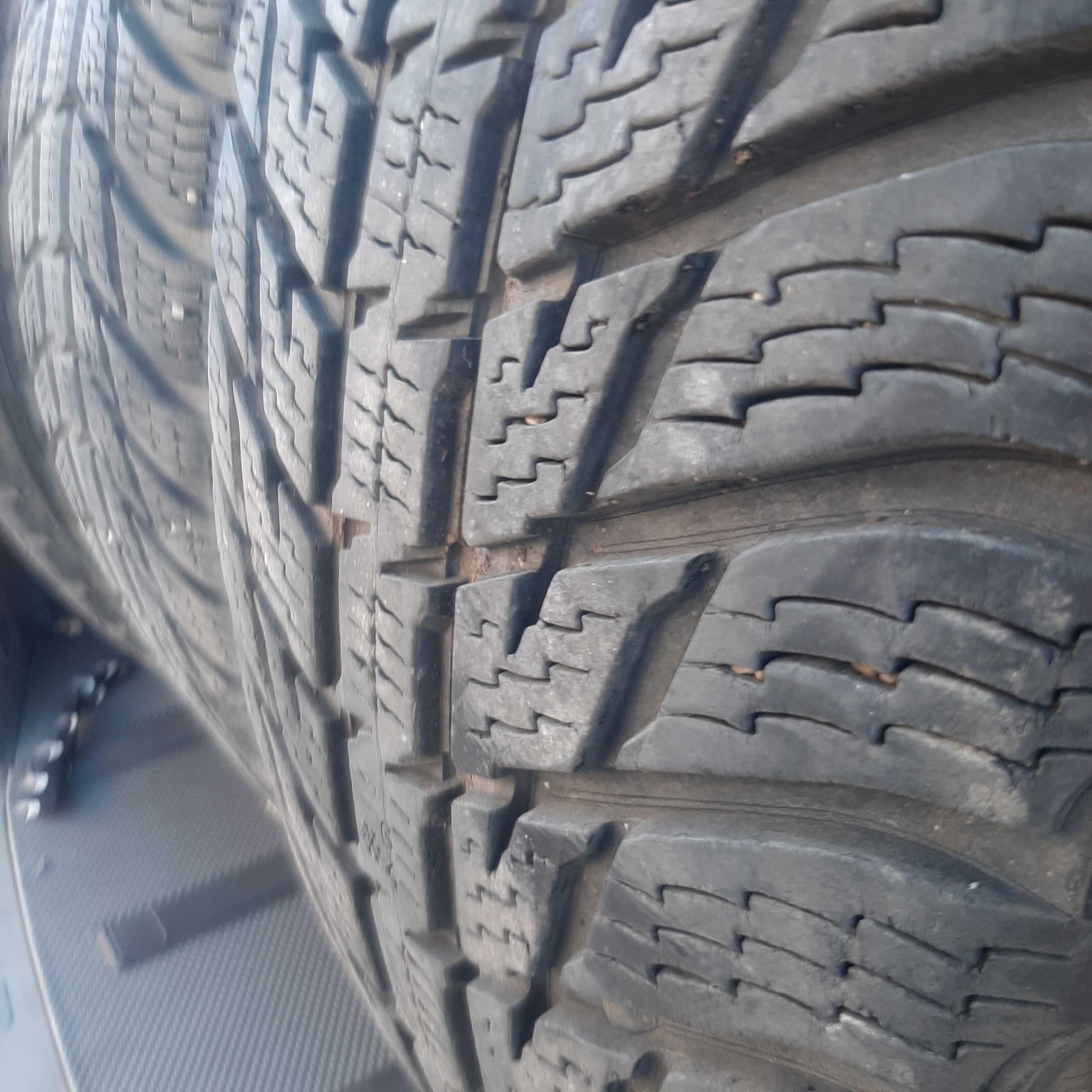 NOKIAN WR SUV 3  225/60 R17