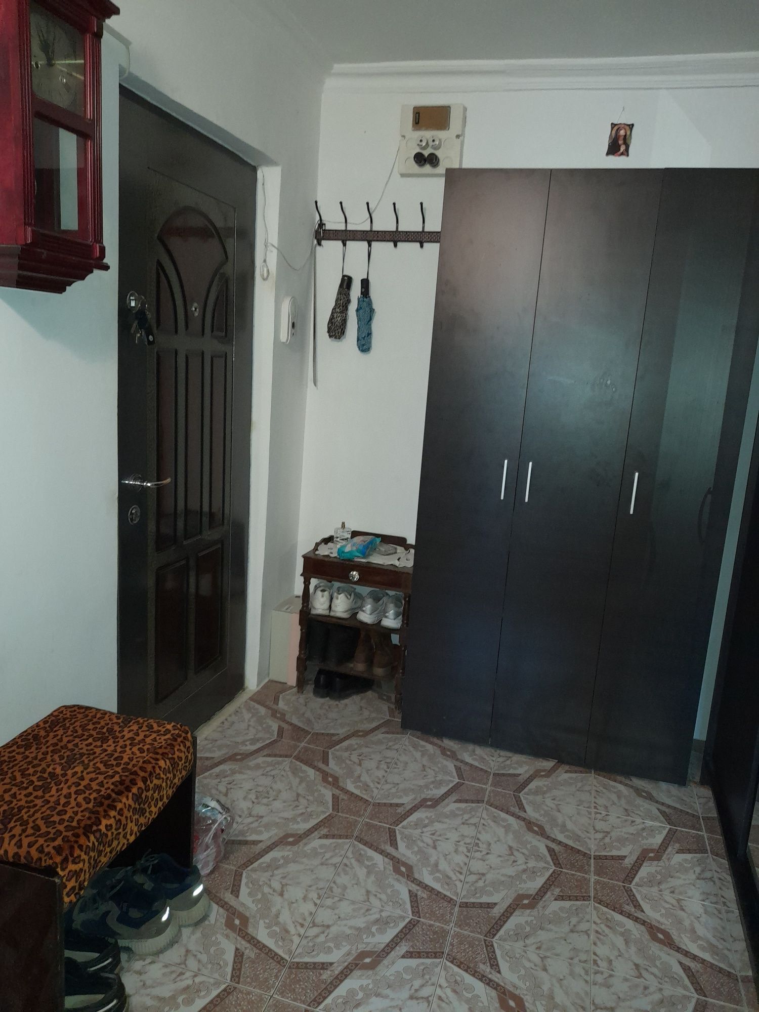 Vând Apartament 3 cam Longinescu
