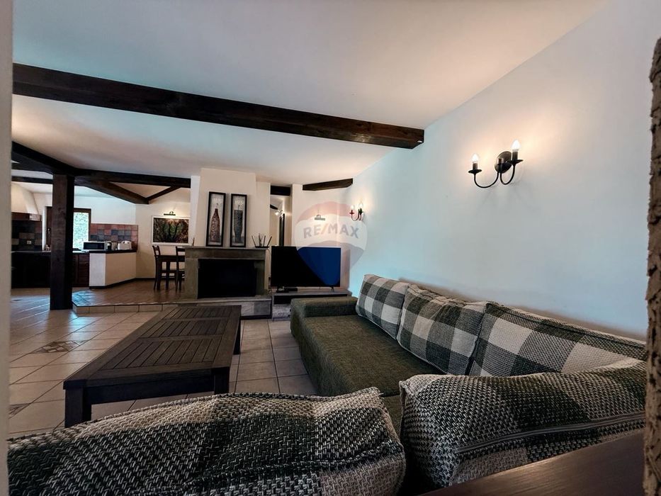 Уютна къща с камина и басейн до морето за продажба, с. Кранево, Я.И.