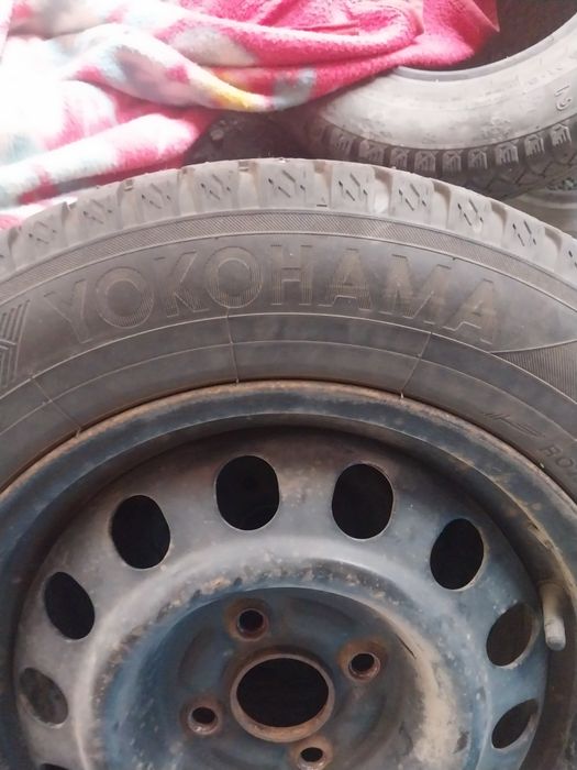 Продам шины зимние