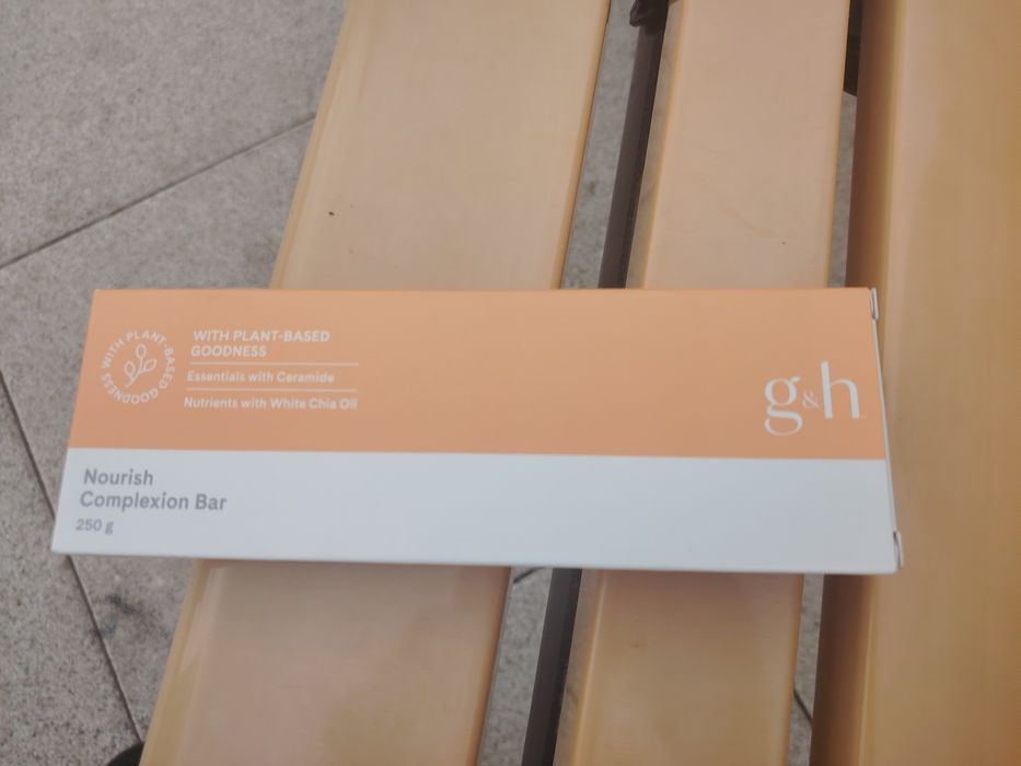 Питательное мыло для лица и тела