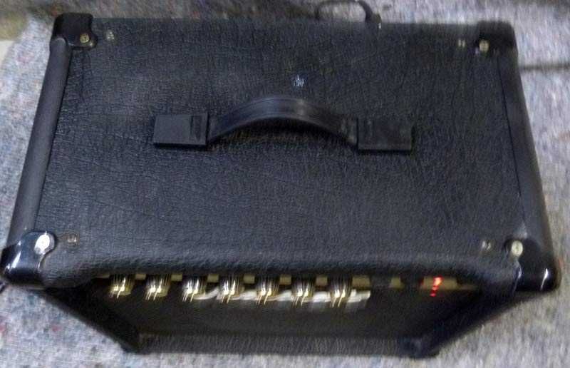 Усилвател за китара кубе MARSHALL VALVESTATE VS15R 15W