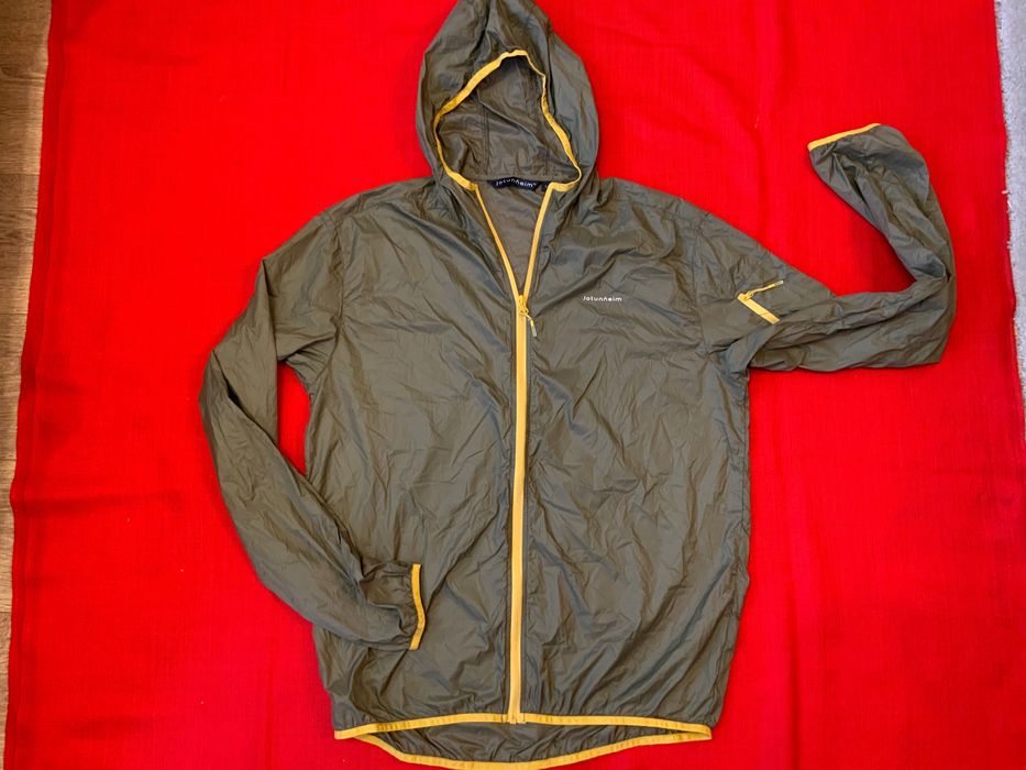 Totunheim-оригинална ветровка 50-52л